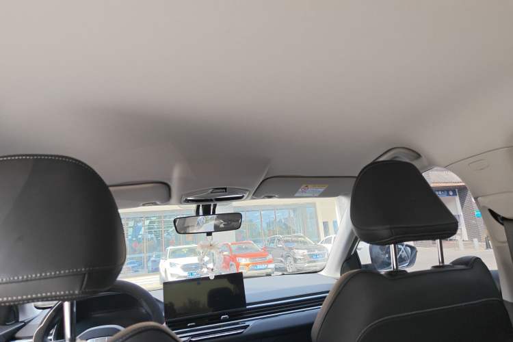 Used Geely Auto Emgrand 2025 4th Generation 1.5L CVT Longteng Edition Headliner
