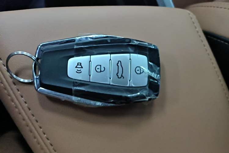 Used Geely Auto Emgrand 2025 4th Generation 1.5L CVT Flagship Version Interior 1