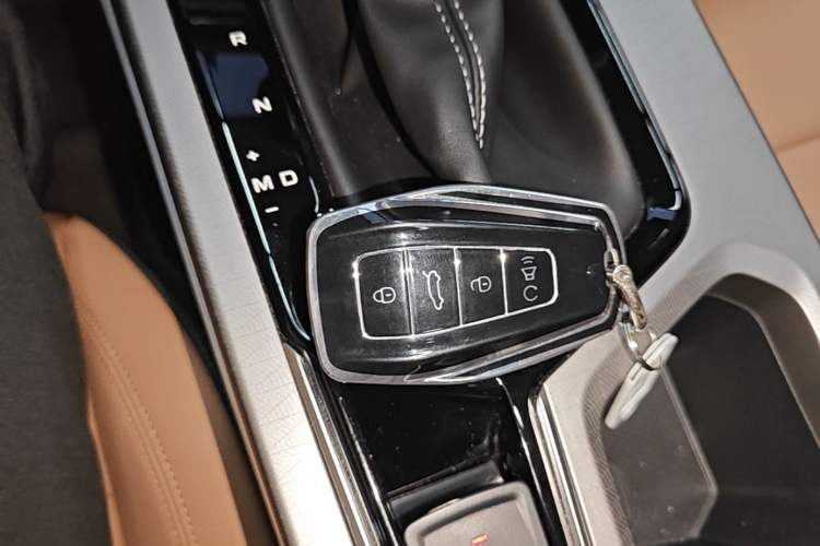 Used Geely Auto Emgrand 2025 4th Generation 1.5L CVT Flagship Version Interior 1