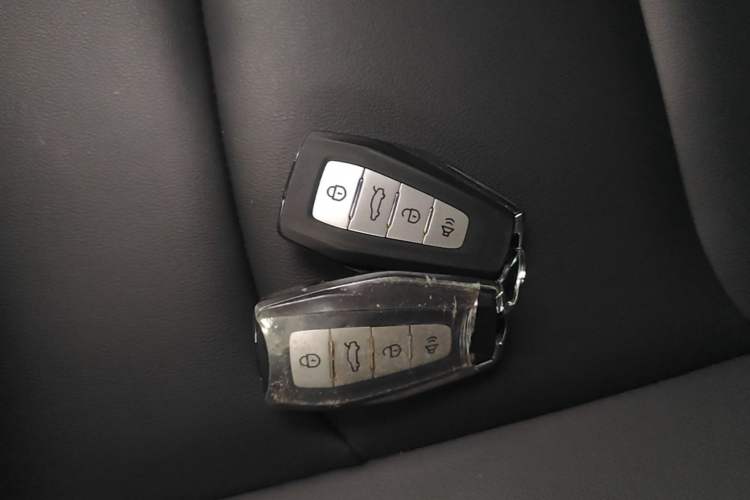 Used Geely Auto Emgrand 2025 4th Generation 1.5L CVT Longteng Edition Interior 1