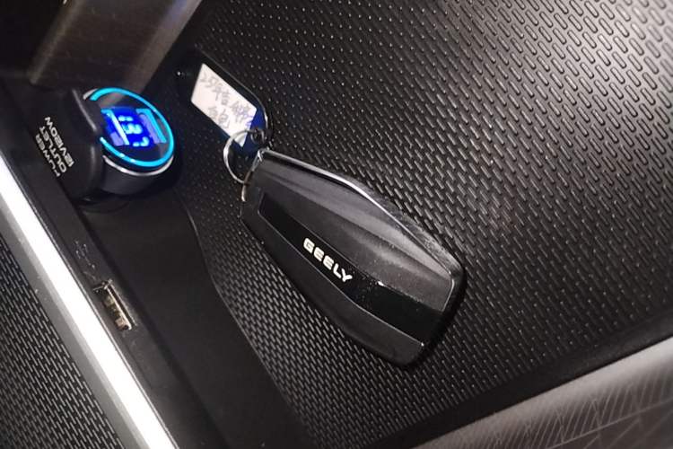 Used Geely Auto Emgrand 2025 4th Generation 1.5L CVT Longteng Edition Interior 1