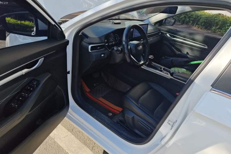 Used Geely Auto Emgrand 2025 4th Generation 1.5L CVT Luxury Version Interior 3