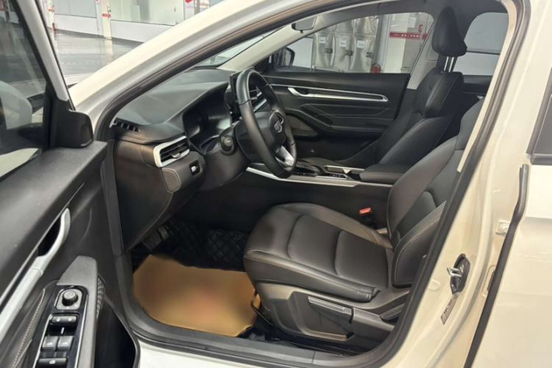 Used Geely Auto Emgrand 2025 4th Generation 1.5L CVT Longteng Edition Interior 3