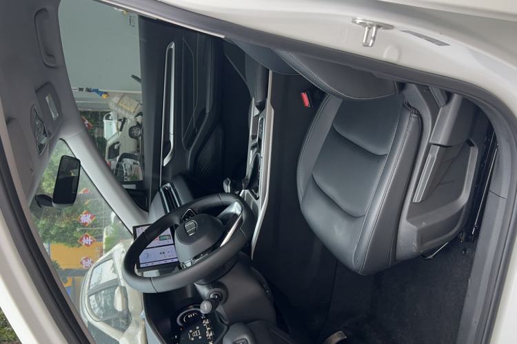 Used Geely Auto Emgrand 2025 4th Generation 1.5L CVT Longteng Edition Interior 3