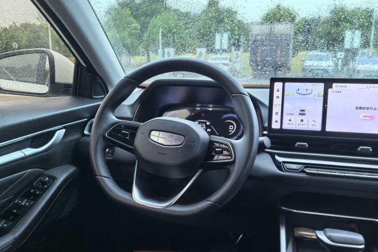 Used Geely Auto Emgrand 2025 4th Generation 1.5L CVT Longteng Edition Interior 4