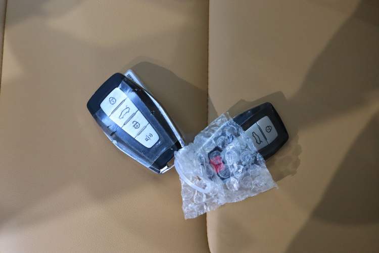Used Geely Auto Emgrand 2025 4th Generation 1.5L CVT Flagship Version Interior 4