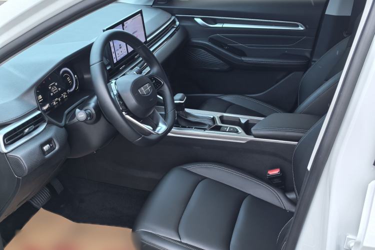 Used Geely Auto Emgrand 2025 4th Generation 1.5L CVT Longteng Edition Interior 6