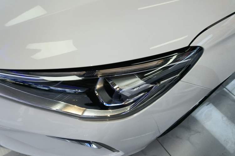 Used Geely Auto Emgrand 2025 4th Generation 1.5L CVT Flagship Version Left Front Headlight