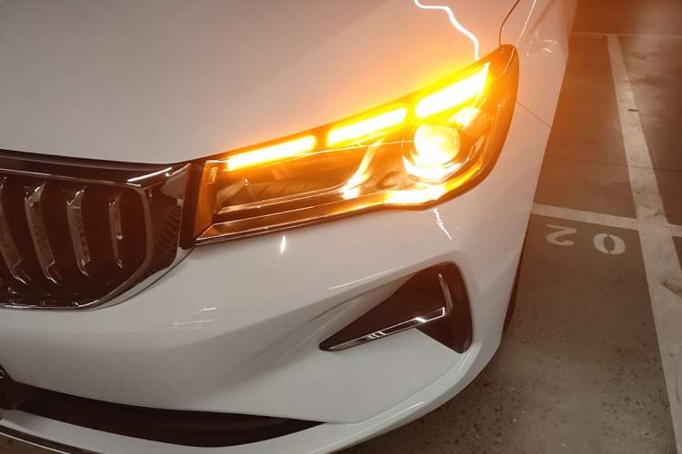 Used Geely Auto Emgrand 2025 4th Generation 1.5L Manual - Starry Edition Left Front Headlight