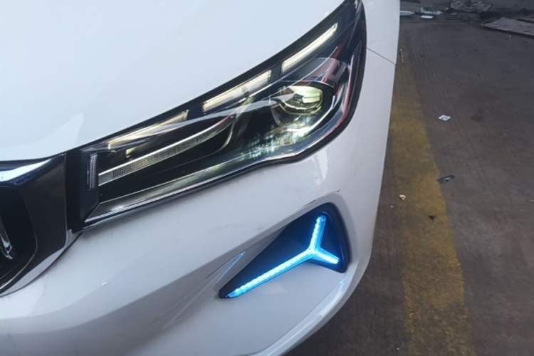 Used Geely Auto Emgrand 2025 4th Generation 1.5L CVT Luxury Version Left Front Headlight