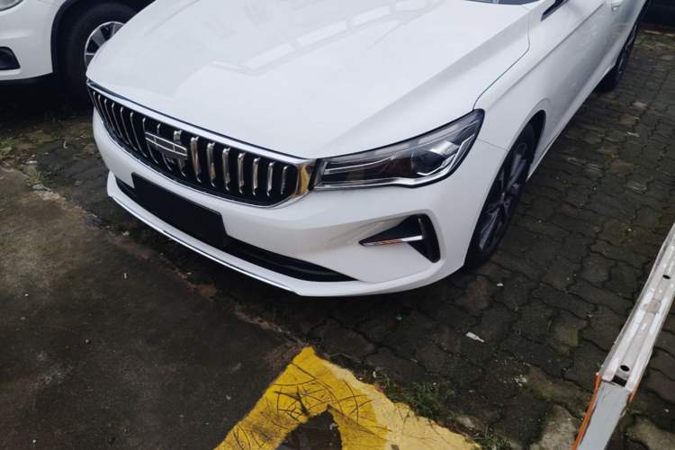 Used Geely Auto Emgrand 2025 4th Generation 1.5L CVT Luxury Version Left Front Headlight