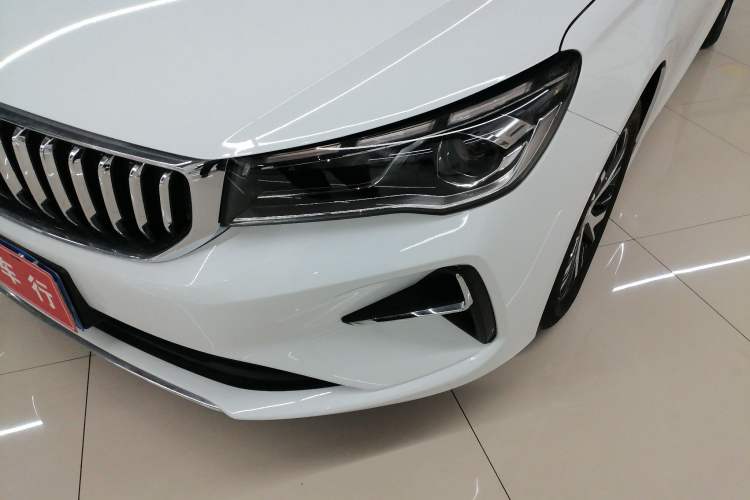 Used Geely Auto Emgrand 2025 4th Generation 1.5L CVT Longteng Edition Left Front Headlight