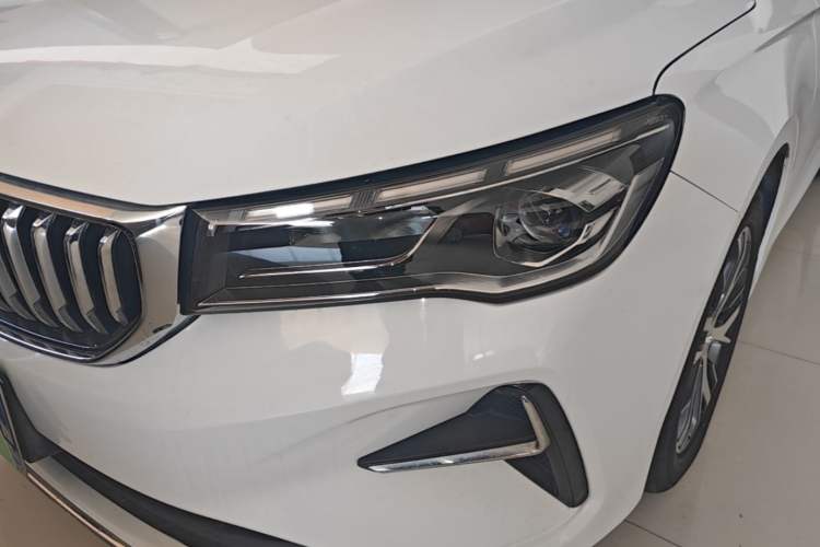 Used Geely Auto Emgrand 2025 4th Generation 1.5L CVT Longteng Edition Left Front Headlight