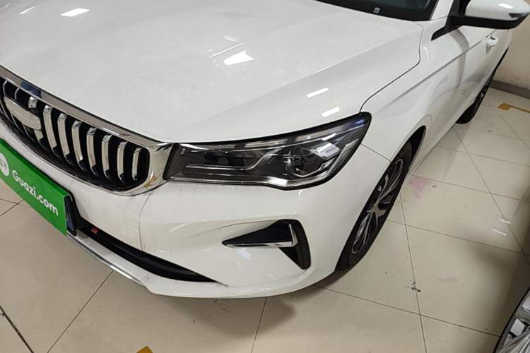Used Geely Auto Emgrand 2025 4th Generation 1.5L CVT Longteng Edition Left Front Headlight
