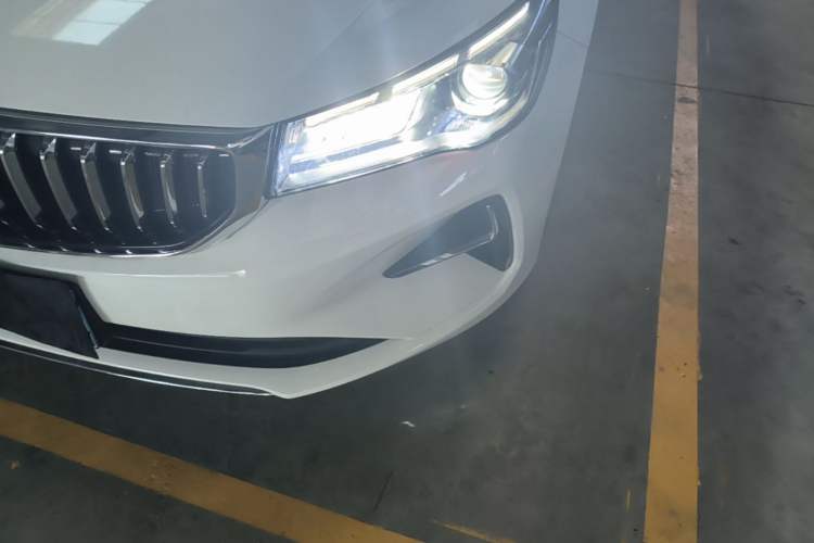 Used Geely Auto Emgrand 2025 4th Generation 1.5L CVT Longteng Edition Left Front Headlight