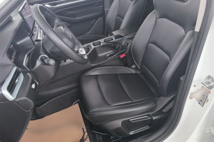 Used Geely Auto Emgrand 2025 4th Generation 1.5L Manual – Dragon Edition Left Front Seat