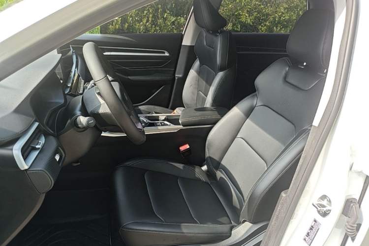Used Geely Auto Emgrand 2025 4th Generation 1.5L CVT Longteng Edition Left Front Seat