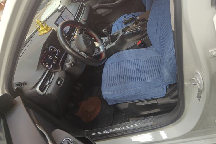 Used Geely Auto Emgrand 2025 4th Generation 1.5L Manual – Dragon Edition Left Front Seat