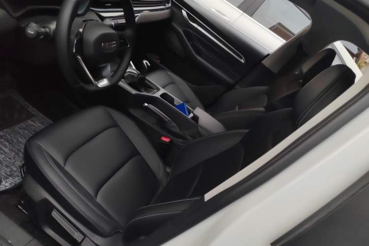 Used Geely Auto Emgrand 2025 4th Generation 1.5L Manual – Dragon Edition Left Front Seat