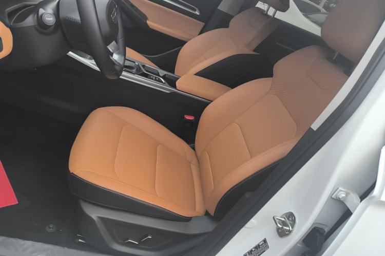 Used Geely Auto Emgrand 2025 4th Generation 1.5L CVT Flagship Version Left Front Seat