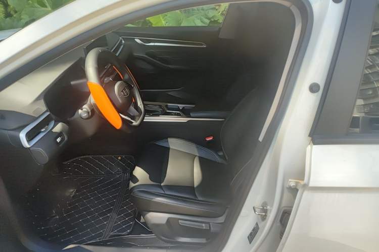 Used Geely Auto Emgrand 2025 4th Generation 1.5L CVT Longteng Edition Left Front Seat