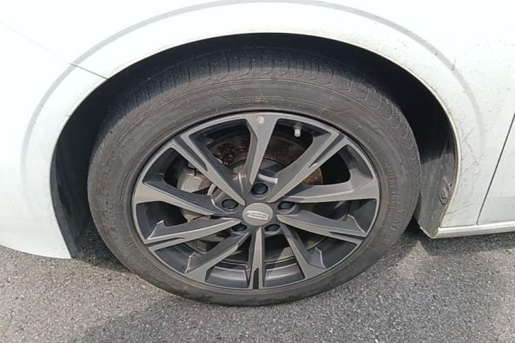 Used Geely Auto Emgrand 2025 4th Generation 1.5L CVT Luxury Version Left Front Wheel Hub