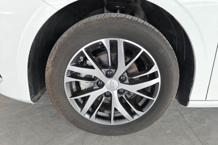 Used Geely Auto Emgrand 2025 4th Generation 1.5L CVT Starry Edition Left Front Wheel Hub
