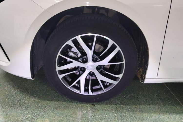 Used Geely Auto Emgrand 2025 4th Generation 1.5L CVT Longteng Edition Left Front Wheel Hub