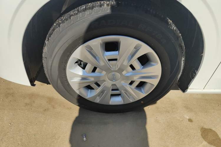 Used Geely Auto Emgrand 2025 4th Generation 1.5L Manual - Starry Edition Left Front Wheel Hub