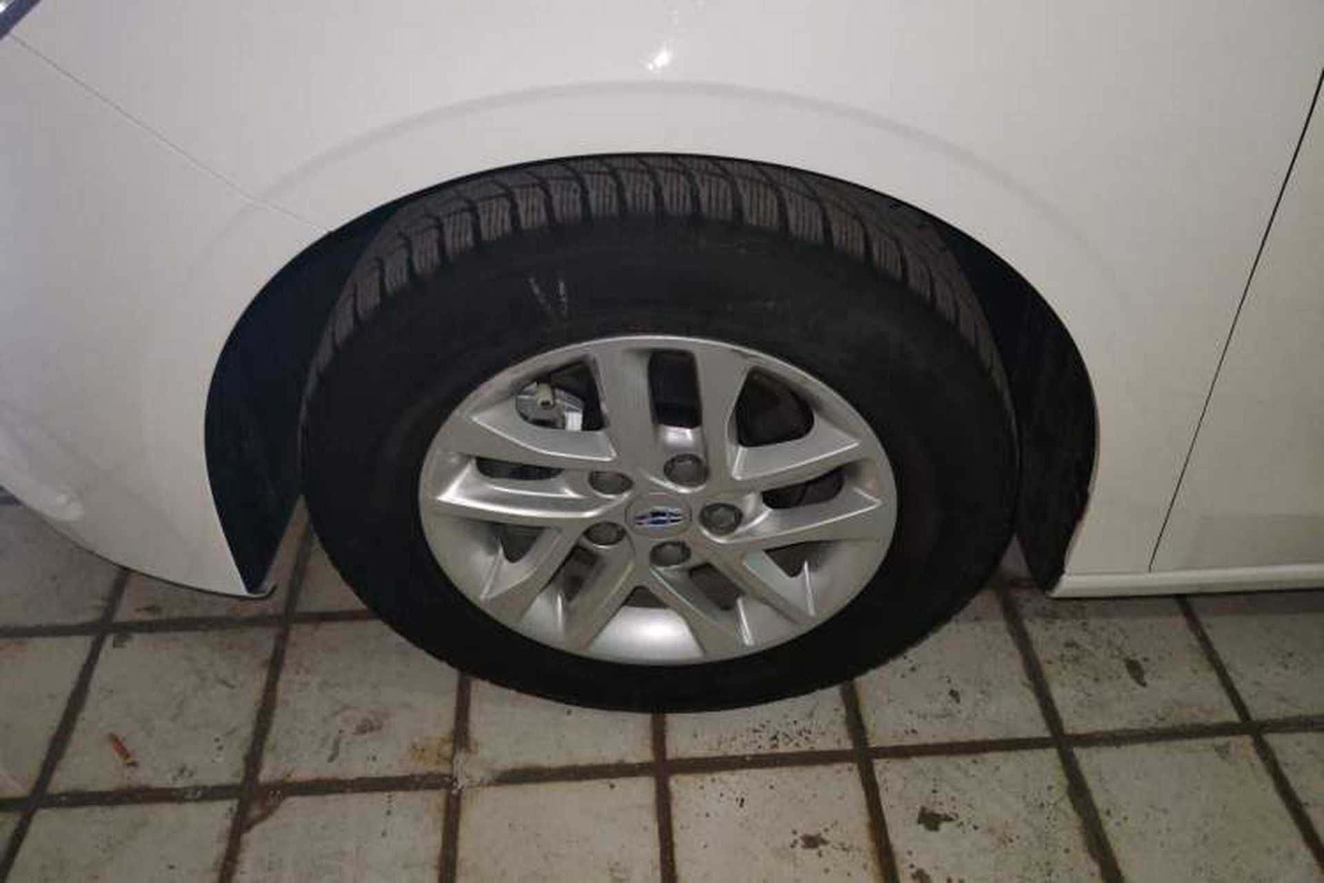 Used Geely Auto Emgrand 2025 4th Generation 1.5L Manual - Starry Edition Left Front Wheel Hub