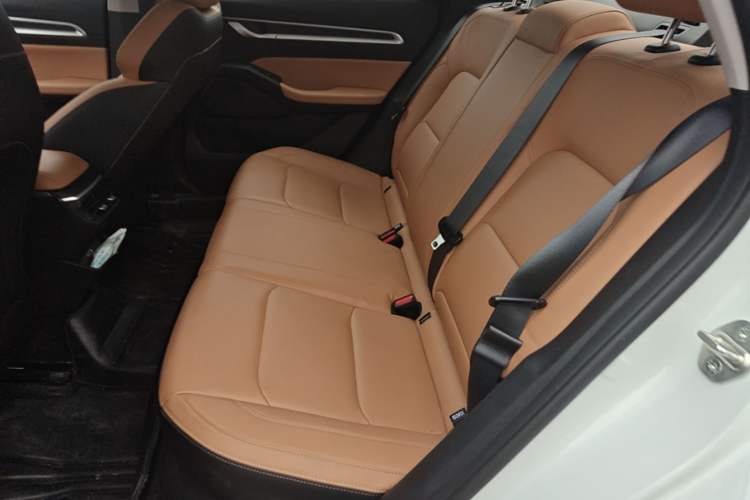 Used Geely Auto Emgrand 2025 4th Generation 1.5L CVT Flagship Version Left Rear Seat
