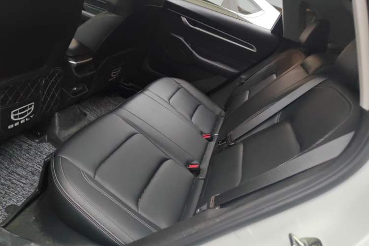 Used Geely Auto Emgrand 2025 4th Generation 1.5L Manual – Dragon Edition Left Rear Seat