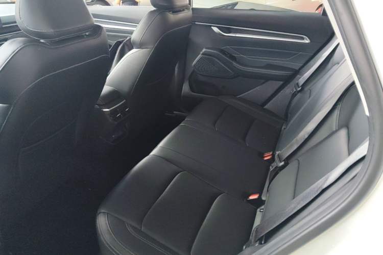 Used Geely Auto Emgrand 2025 4th Generation 1.5L CVT Longteng Edition Left Rear Seat
