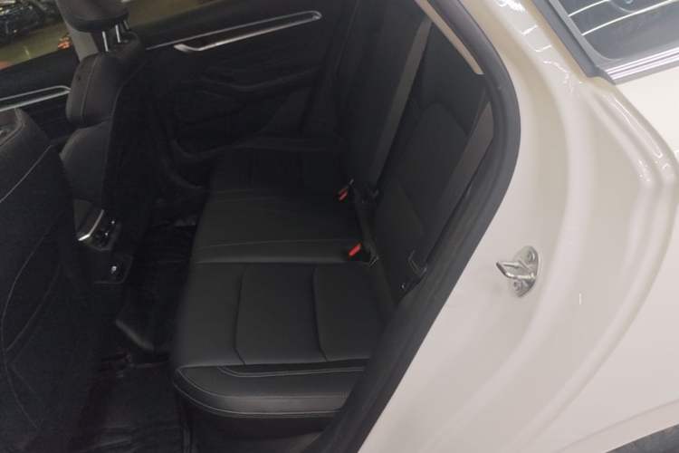 Used Geely Auto Emgrand 2025 4th Generation 1.5L CVT Luxury Version Left Rear Seat