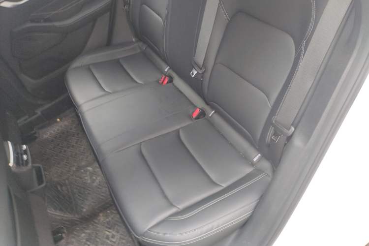 Used Geely Auto Emgrand 2025 4th Generation 1.5L CVT Longteng Edition Left Rear Seat