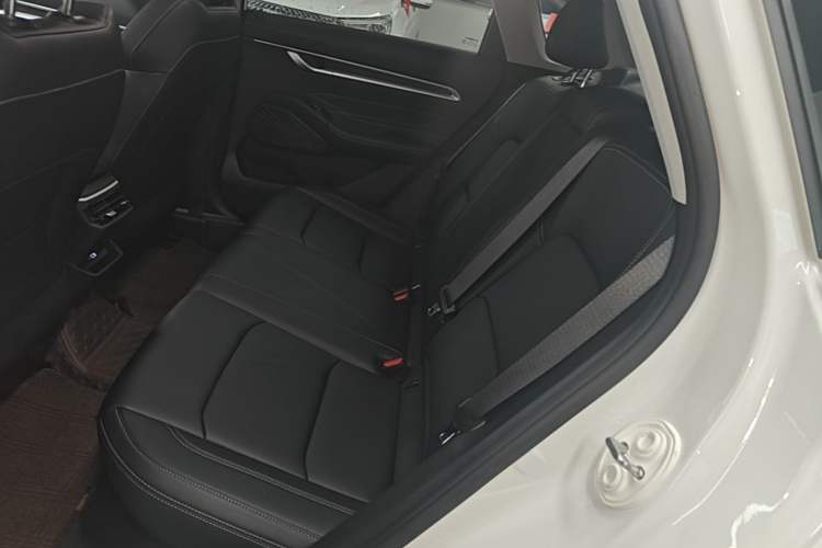 Used Geely Auto Emgrand 2025 4th Generation 1.5L CVT Luxury Version Left Rear Seat