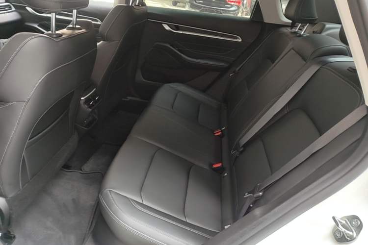 Used Geely Auto Emgrand 2025 4th Generation 1.5L CVT Longteng Edition Left Rear Seat