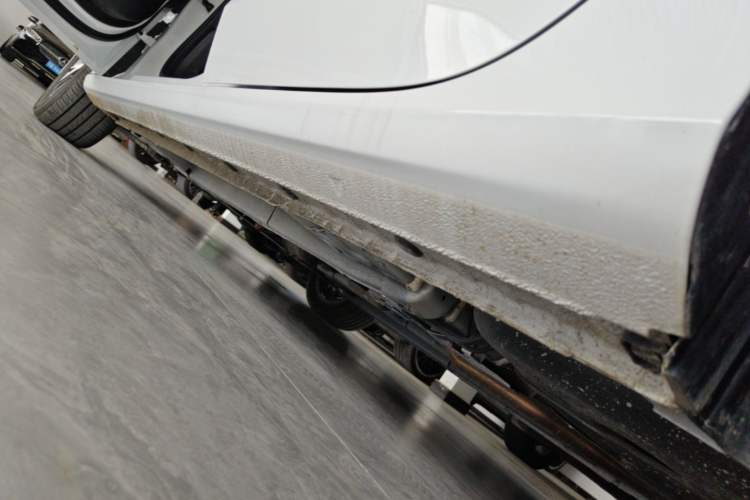 Used Geely Auto Emgrand 2025 4th Generation 1.5L CVT Starry Edition Left Side Sill