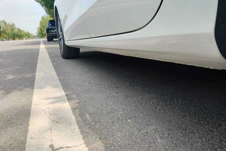 Used Geely Auto Emgrand 2025 4th Generation 1.5L CVT Luxury Version Left Side Sill