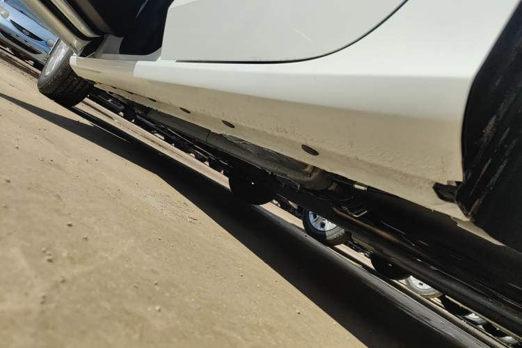 Used Geely Auto Emgrand 2025 4th Generation 1.5L Manual - Starry Edition Left Side Sill