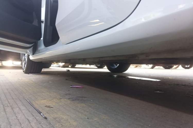 Used Geely Auto Emgrand 2025 4th Generation 1.5L CVT Luxury Version Left Side Sill