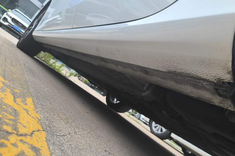 Used Geely Auto Emgrand 2025 4th Generation 1.5L CVT Flagship Version Left Side Sill
