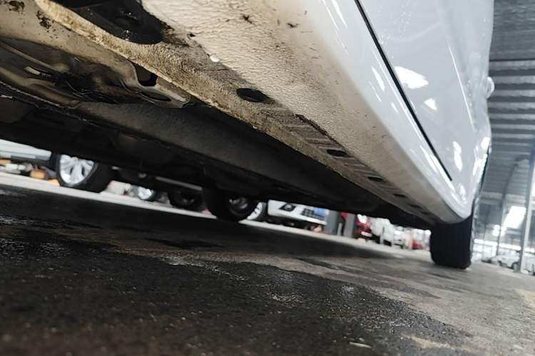 Used Geely Auto Emgrand 2025 4th Generation 1.5L CVT Longteng Edition Left Side Sill
