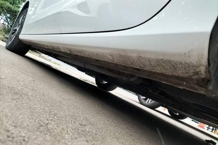 Used Geely Auto Emgrand 2025 4th Generation 1.5L Manual – Dragon Edition Left Side Sill