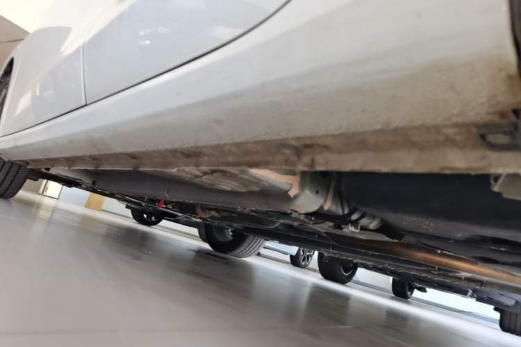 Used Geely Auto Emgrand 2025 4th Generation 1.5L CVT Flagship Version Left Side Sill