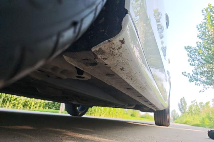 Used Geely Auto Emgrand 2025 4th Generation 1.5L CVT Luxury Version Left Side Sill