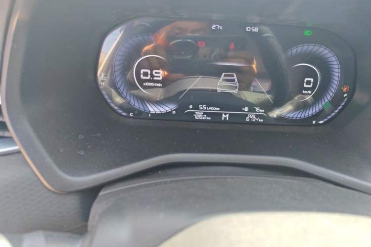 Used Geely Auto Emgrand 2025 4th Generation 1.5L Manual – Dragon Edition Odometer Close Up