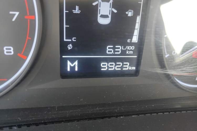 Used Geely Auto Emgrand 2025 4th Generation 1.5L Manual - Starry Edition Odometer Close Up