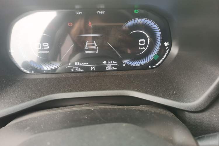 Used Geely Auto Emgrand 2025 4th Generation 1.5L Manual – Dragon Edition Odometer Close Up