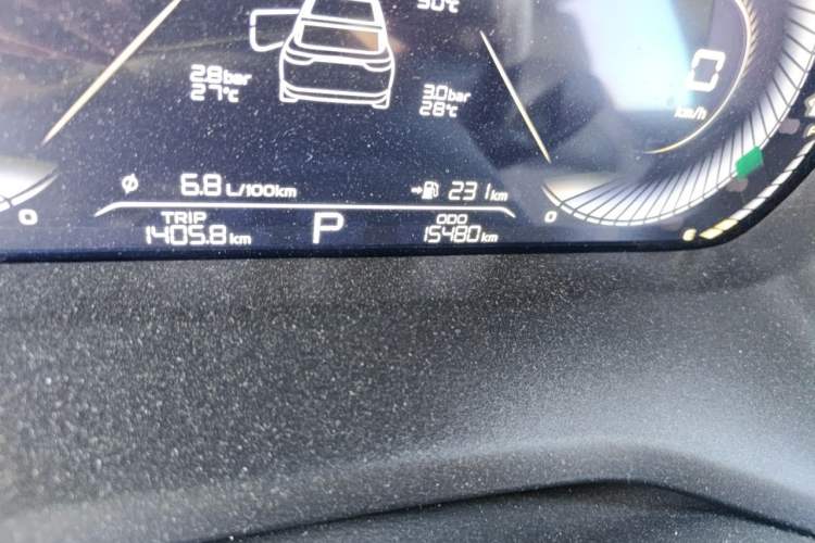 Used Geely Auto Emgrand 2025 4th Generation 1.5L CVT Luxury Version Odometer Close Up